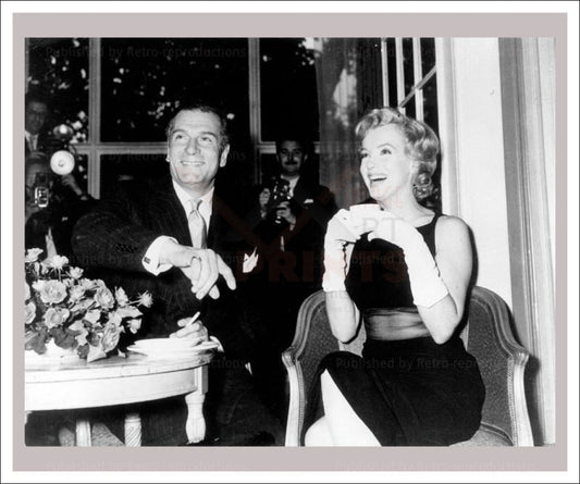 Marilyn Monroe and Laurence Olivier - Vintage Art, canvas prints