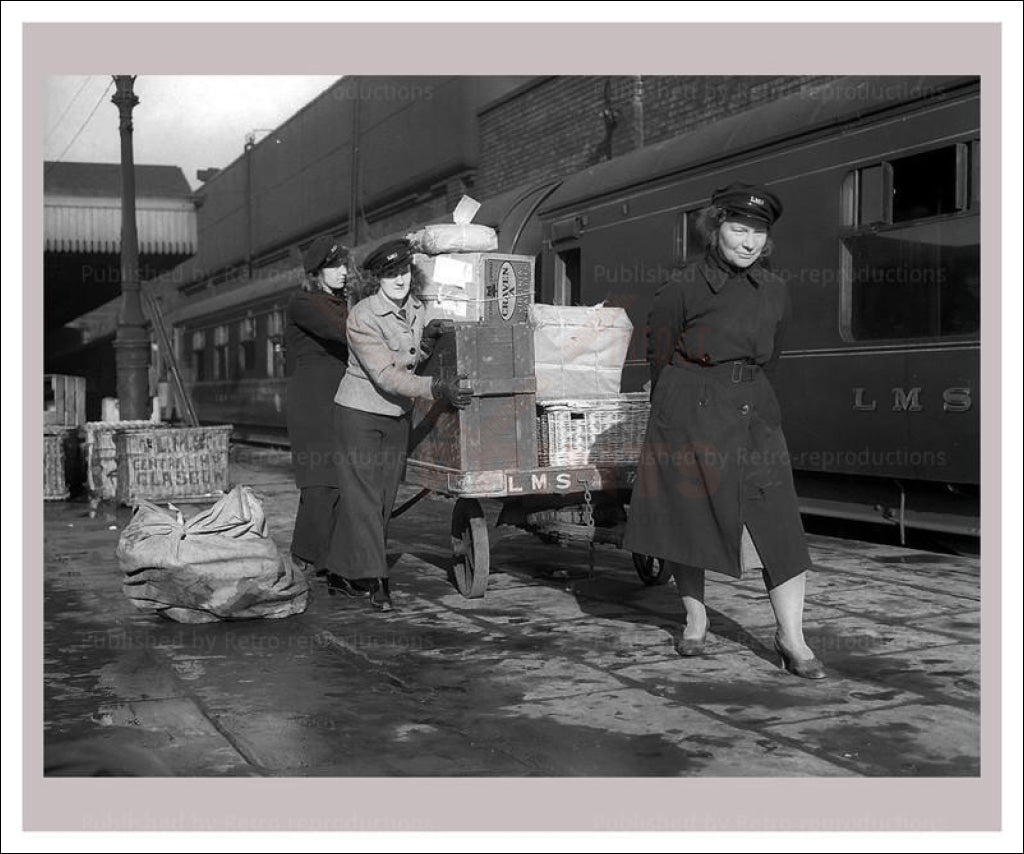 Women at War - Transport 11, vintage art photo print reproduction, WWII - Vintage Art, canvas prints